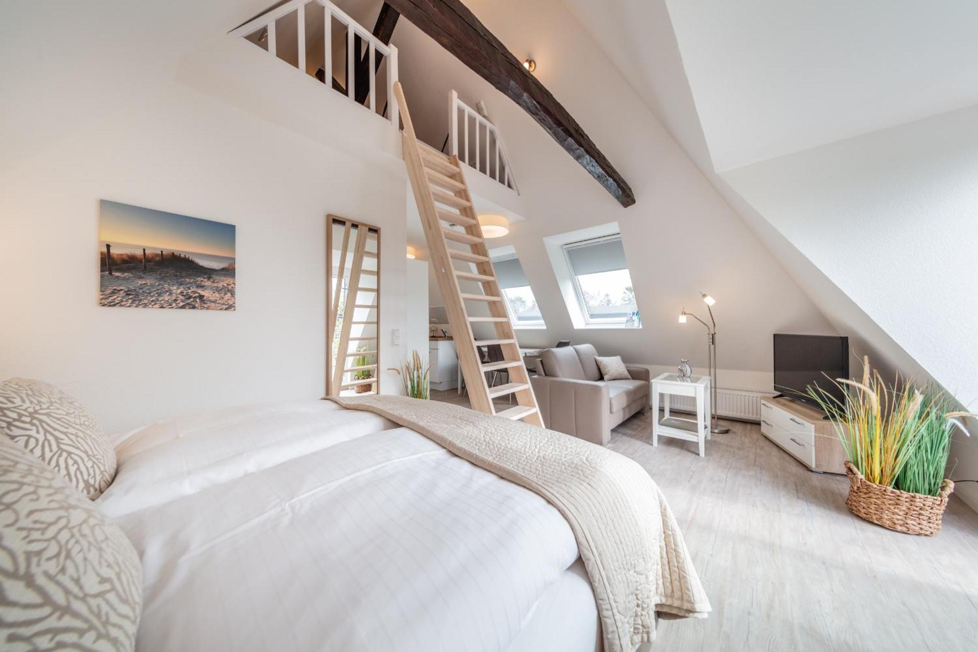 Hofhotel Kraehenberg Groemitz Room photo