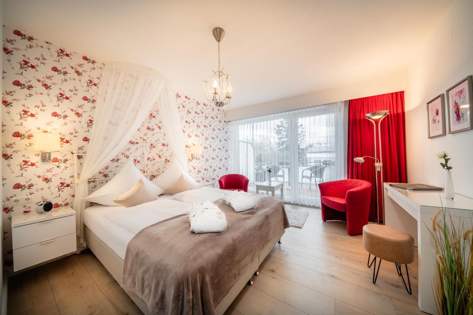 Hofhotel Kraehenberg Groemitz Room photo